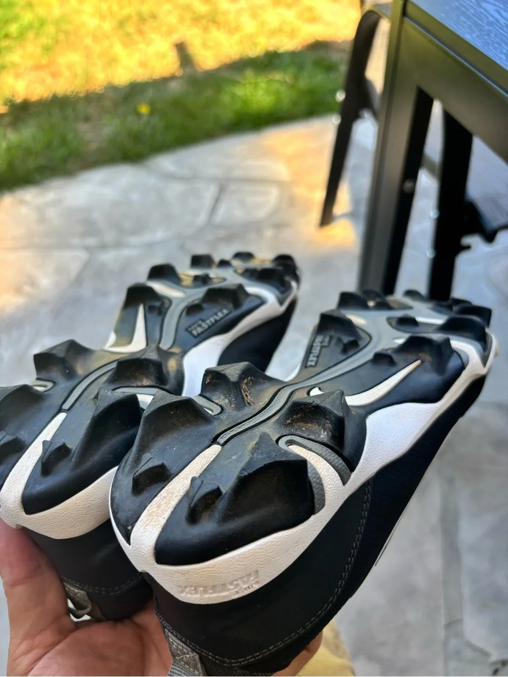 Nike Men's Black and White Football Cleats - Low Profile Traction .Size 5Y